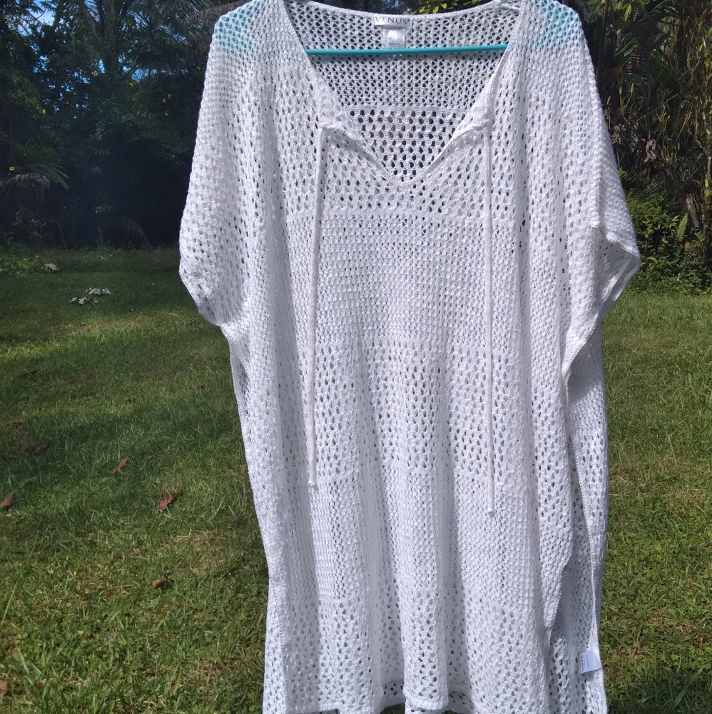 VENUS White Beach Coverup